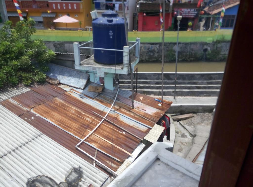 Jogja Backpacker Home ジョグジャカルタ エクステリア 写真