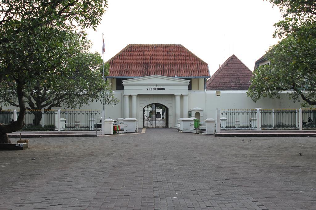 Jogja Backpacker Home ジョグジャカルタ エクステリア 写真