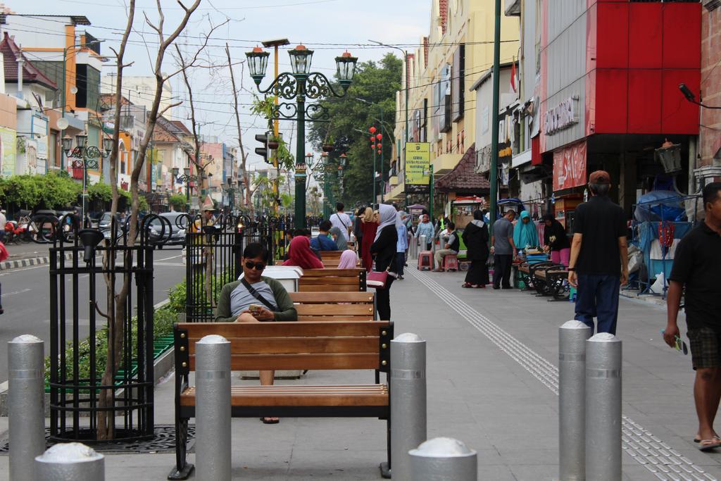 Jogja Backpacker Home ジョグジャカルタ エクステリア 写真