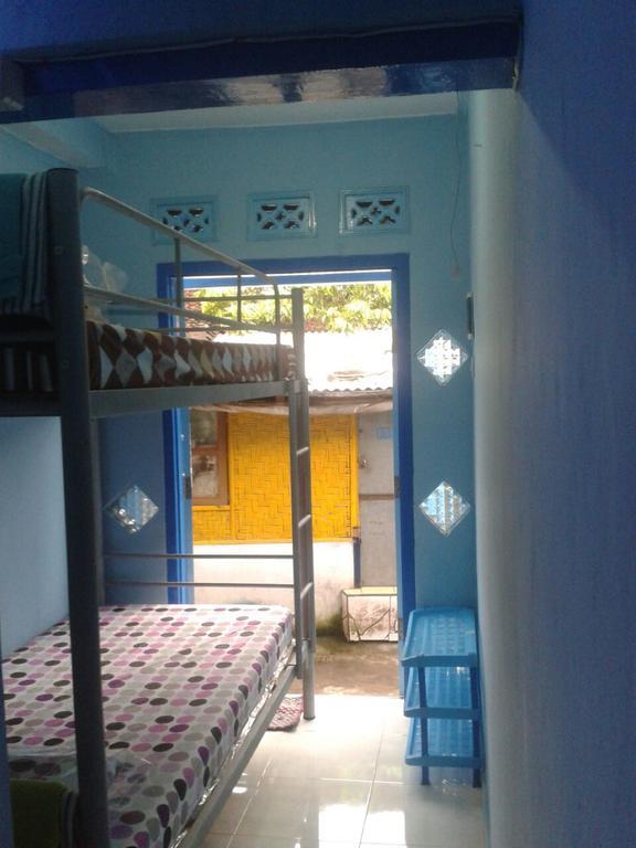 Jogja Backpacker Home ジョグジャカルタ エクステリア 写真
