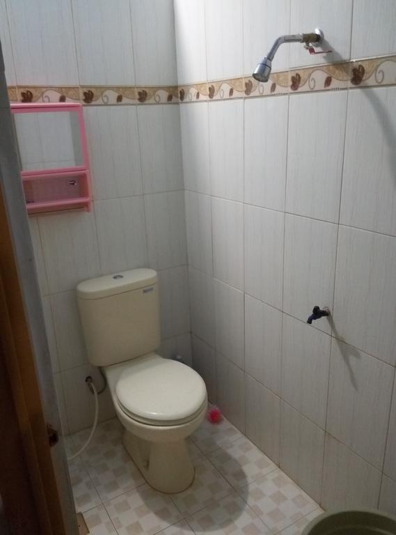 Jogja Backpacker Home ジョグジャカルタ エクステリア 写真